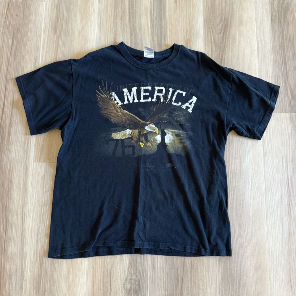 Gildan America Graphic Tee
